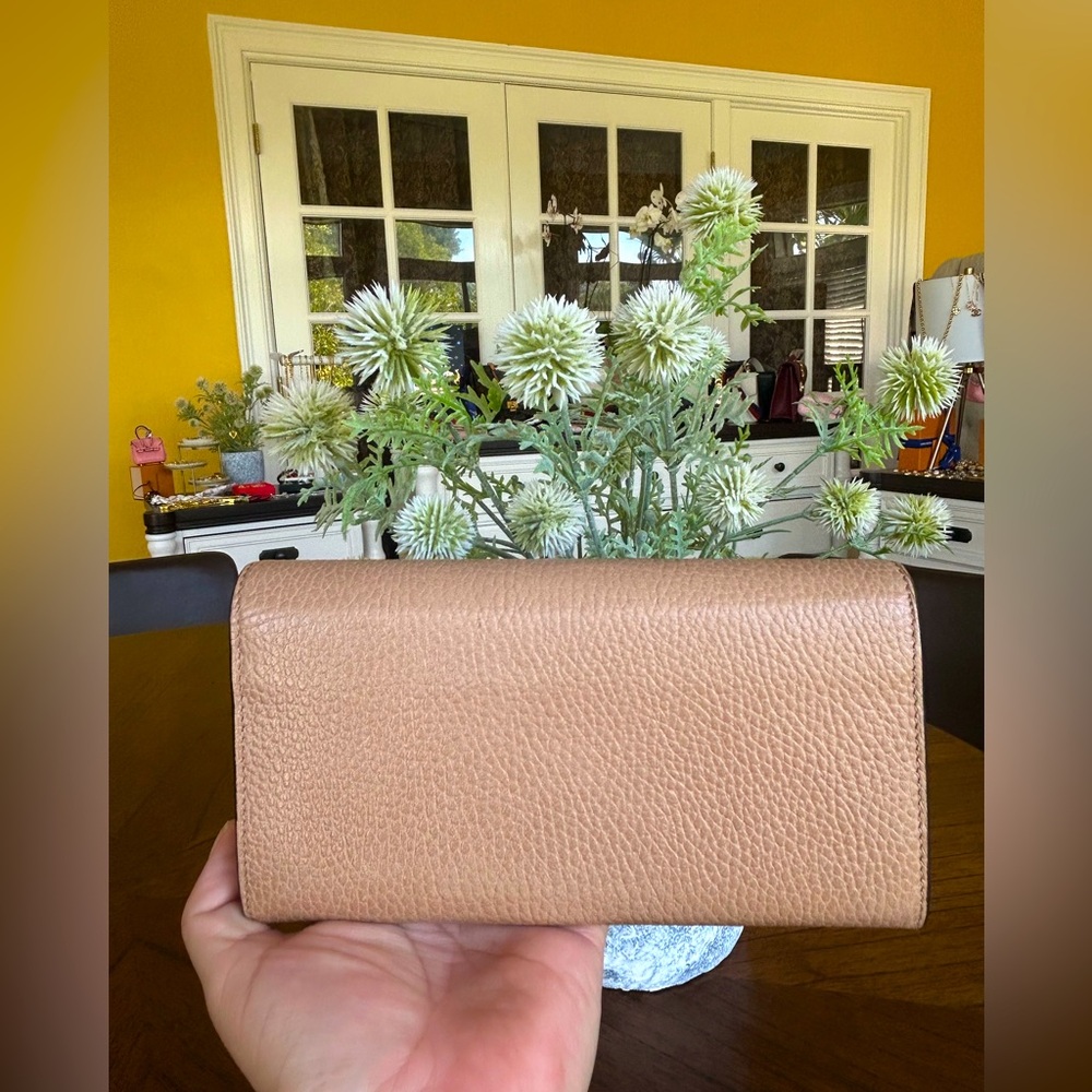 GUCCI Dollar Calfskin Interlocking G Continental Wallet Camelia - Picture 8 of 13